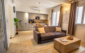 Centre Historique -Free Parking-Wifi-Netflix-Zen&Cosy-Sleepntripbeziers